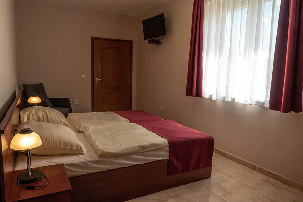 Alsoszuha Lovas Vendeghaz Esterno foto
